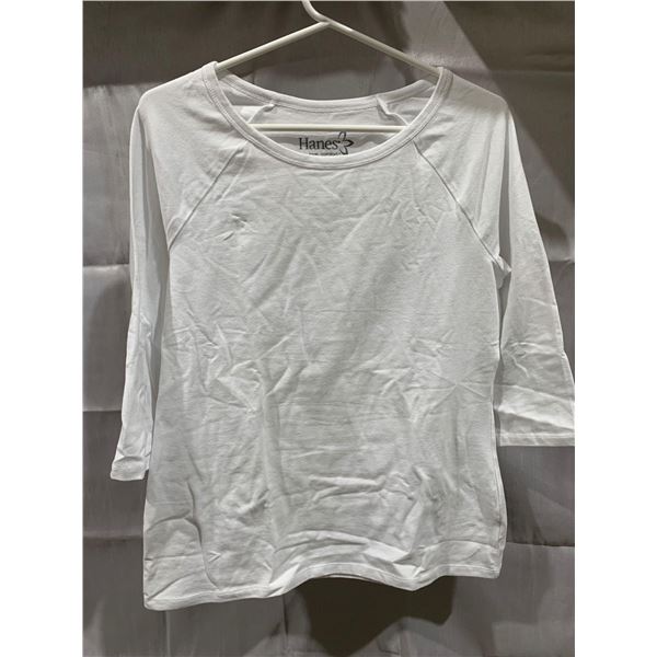 NEW Hanes ladies 3/4 shirt - M