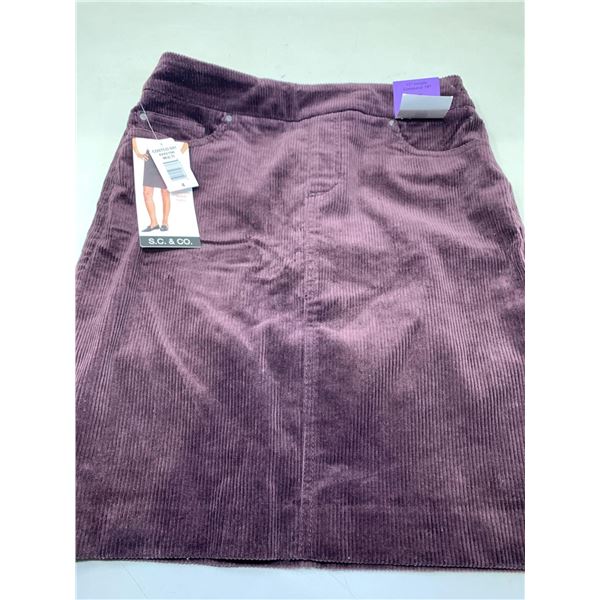 NEW S.C. & CO Ladies CourdroyÂ 19 inch Skirt - Size 4