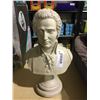 Image 1 : Mozart Desk Sculpture