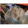 Image 2 : Tote of large netting