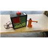 Image 1 : Vintage boxing ringbell/timer and 6 ton bottle jack