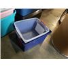 Image 2 : 7 storage totes