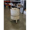 Image 1 : ANTIQUE THOR ELECTRIC WASHING MACHINE