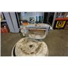 Image 2 : ANTIQUE THOR ELECTRIC WASHING MACHINE