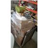 Image 3 : PALLET OF ESTATE GOODS