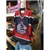 Image 2 : KOHO CANUCKS JERSEY AND STREET LEGENDS VINTAGE BLUE JAYS JACKET