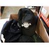 Image 2 : BOX OF HATS
