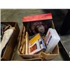 Image 3 : 3 boxes of games, handbags and glassware