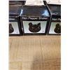 Image 3 : 24 CHICKEN SALT AND PEPPER SHAKERS