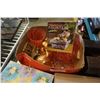 Image 2 : ITALIAN BOWLS, CAKE PLATTER, VINTAGE SPEAKERS AND SMALL FOUNTAIN AND BOX OF COPPER AND PINK PLASTIC 