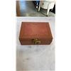 Image 2 : 2 LEATHER AND 1 WOOD JEWELLERY BOXES W/ CONTENTS