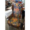 Image 3 : 2 WOOD WINGBACK CHAIRS