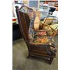 Image 9 : 2 WOOD WINGBACK CHAIRS