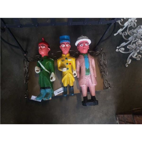 3 WOOD DOLLS AND MINIATURE BENCH