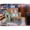 Image 1 : HAND MADE DOLL HOUSE