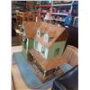Image 2 : HAND MADE DOLL HOUSE
