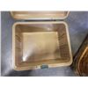 Image 8 : ROPE AND WOVEN PICNIC BASKET AND CAMPER LUNCH BOX