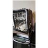 Image 7 : KENMORE APARTMENT SIZE BUILD IN DISHWASHER