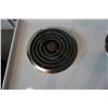 Image 11 : WHITE STOVE