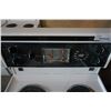 Image 9 : WHITE STOVE