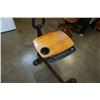 Image 2 : STANDER TRAY TABLE