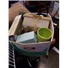 Image 2 : Box of estate goods