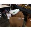 Image 1 : Box of 20 pillow cases, 3 single bed sheet sets, single sheet, 5 queen bed sheet sets, 1 queen duvet