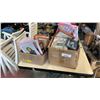 Image 1 : 2 boxes of new picture frames various sizes