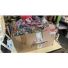 Image 1 : Large box of new hair accessories