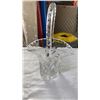 Image 2 : 2 TRAYS OF CRYSTAL GLASSES, BASKET, LIDDED DISH