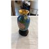 Image 8 : 5 cloisonne figures and rick hansen commemorative plate