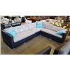 Image 1 : OUTDOOR GIANT L SECTIONAL WITH 3 THROW PILLOWS - ONE CUSHION HAS DAMAGED ZIPPER