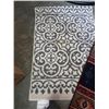 Image 2 : 3 AS NEW CARPET RUNNERS AND CARPET