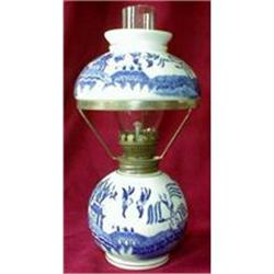 Blue WILLOW Oil LAMP Miniature -VINTAGE- #1691377