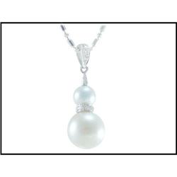 Platinum Pearl and Diamond Pendant #1691772