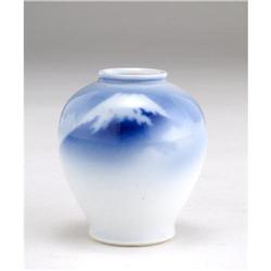 Japanese Fukagawa N.Y.K.Line Mt. Fuji Vase Mk #1692428
