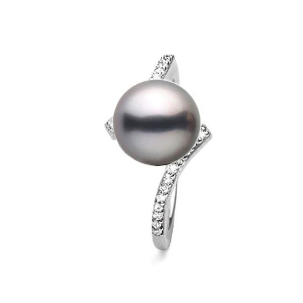 Black Tahitian Pearl and Diamond Bliss Ring