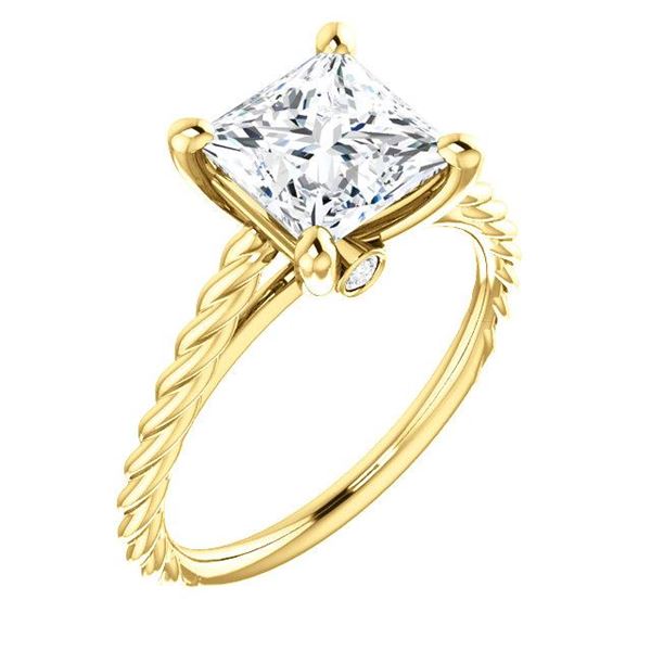 Natural 0.82 CTW Princess cut Rope Style Diamond Engagement Ring 14KT Yellow Gold