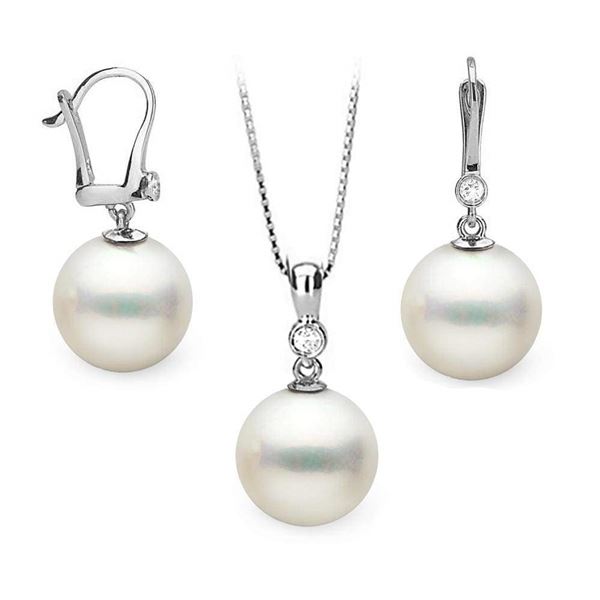 White South Sea Pearl and Diamond Bezel Pendant and Dangle Earring Set