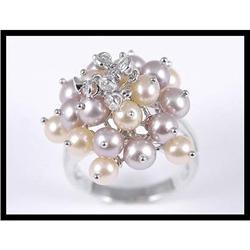 Rich 18K White Gold Pearl and Diamond Ring #1681610