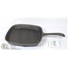 Image 1 : NEW 9" X 9" SQUARE CAST IRON GRIDDLE