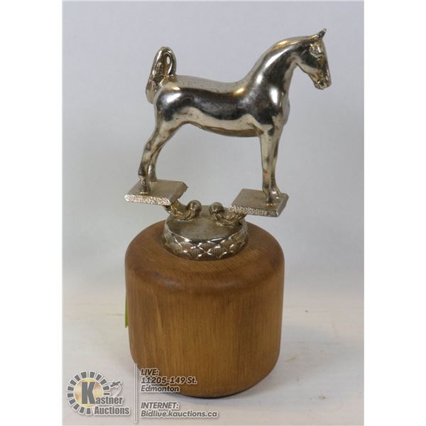 VINTAGE HORSE TROPHY