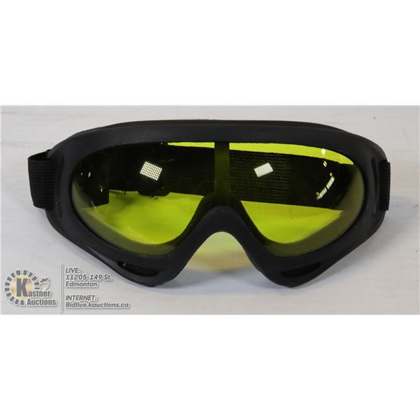 PAIR OF TINTED SPORTS GOGGLES