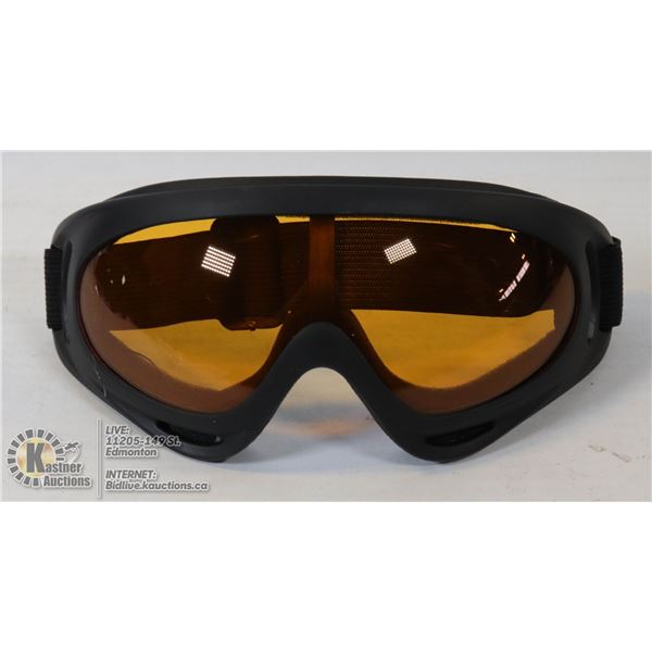PAIR OF TINTED SPORTS GOGGLES