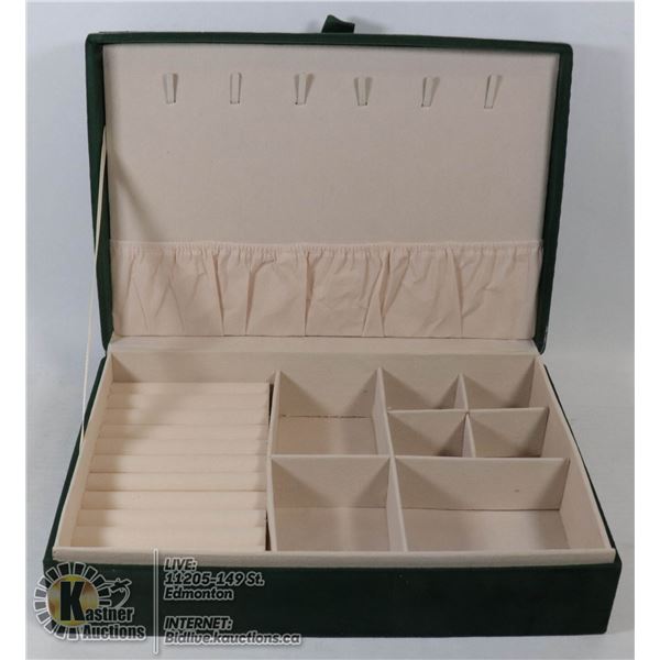 NEW VELVET JEWELRY BOX (28CM X 19CM X 7CM)