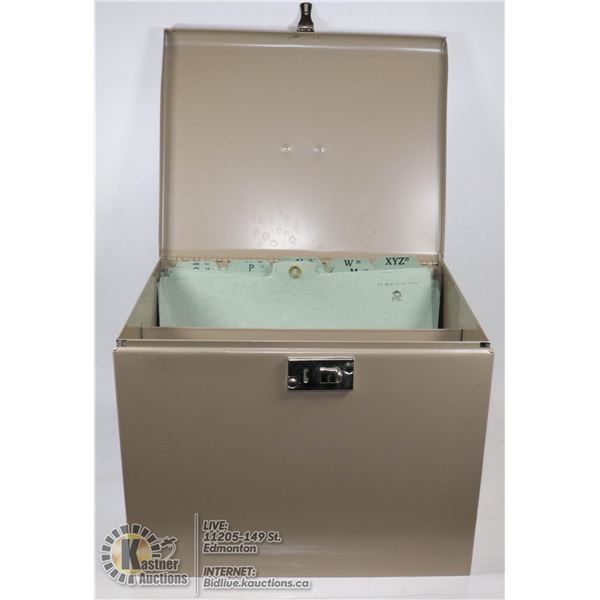 VINTAGE LETTER SIZE FILE BOX