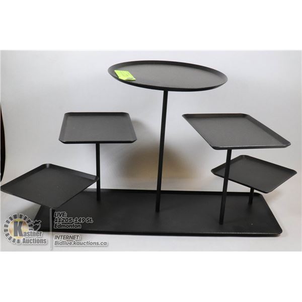 LARGE BLACK MARKET DISPLAY