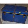 Image 1 : VINTAGE BLUE STEAMER TRUNK -