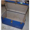 Image 2 : VINTAGE BLUE STEAMER TRUNK -