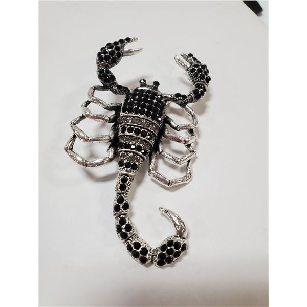 SCORPIAN RHINESTONE BROOCH